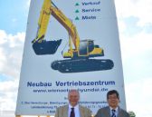 4-Wienäber Baumaschinen Hyundai Spezialist in Reinfeld Verkauf Vermietung Service Notdienst Norddeutschland Bagger Kettenbagger Radlader Minibagger Spatenstich Mr S G Rhee BUD_0349.jpg