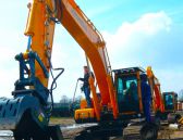 2014-Hyundai Kettenbagger zum Anfassen und Testen bei Wienäber Baumaschinen - groß.jpg