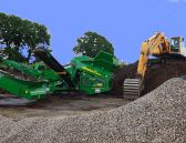 640-Förderband von McCloskey mit Hyundai Kettenbagger in Aktion-20170701_121753.jpg