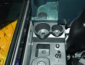 Minibagger-R30Z-9AK-Hyundai-Wienaeber-Baumaschinen-LR_R30Z-9AK cup holder.jpg