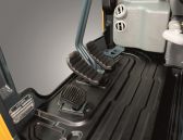 Minibagger-18-Tonnen-R18-9-Wienaeber-Baumaschinen-Hyundai-R18-9_footrest.jpg