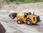 HL965_Wienaeber-Baumaschinen-Hyundai-Radlader-kieswerk.jpg