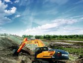 Kettenbagger-HX300L-Hyundai-Wienaeber-Baumaschinen-LR_PN387669_HR.jpg