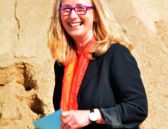 Dr-Annette-Heuer-Unternehmessprecherin-Eröffnungsrede-Spatenstich-Vertriebszentrale.jpg