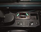 Minibagger-18-Tonnen-R18-9-Wienaeber-Baumaschinen-Hyundai-R18-9_control switches.jpg